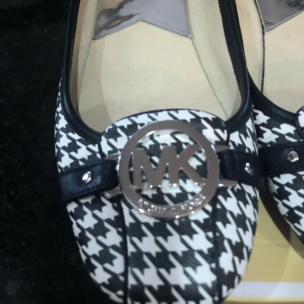 Michael Kors houndstooth flats